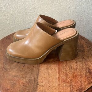 Universal Thread Heels/Mules